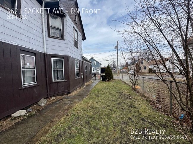 Building Photo - 3621 Sackett Ave