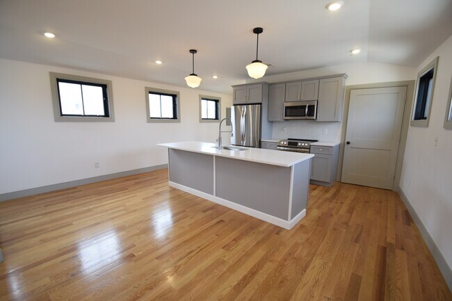 Foto del edificio - 15 Maywood St