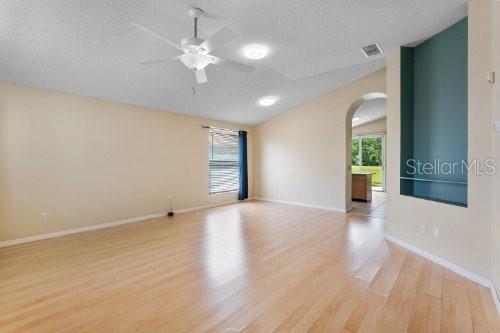 Foto del edificio - 128 White Marsh Cir