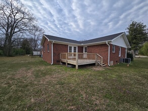 Building Photo - Room in Single Family Home on Lucky Ct