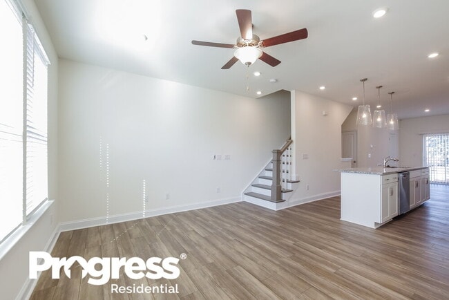 Building Photo - 378 Freeland Ln