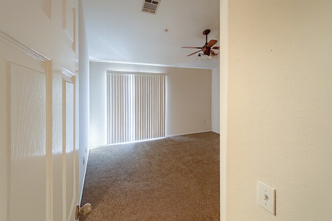 Foto del edificio - 39518 Chalfont Ln