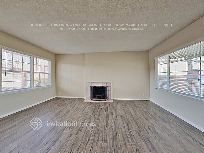 Building Photo - 2403 W 129th St