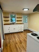 Building Photo - 19 Sterling St