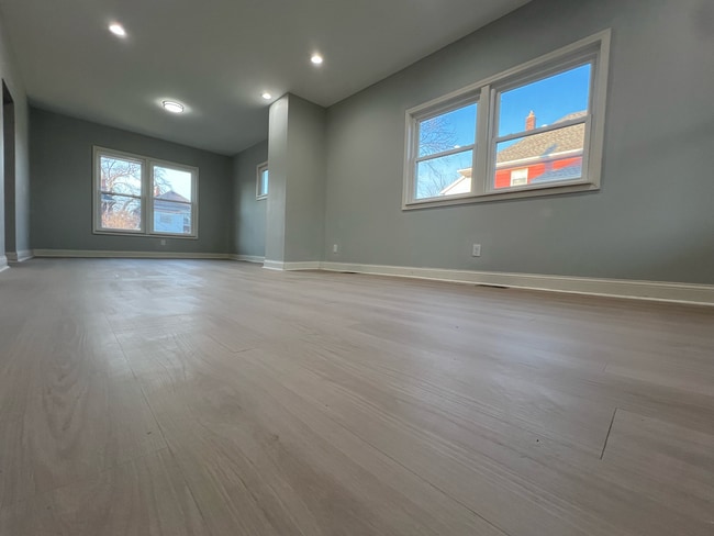 Building Photo - 4086 Montgomery St