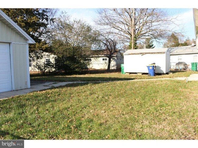 Building Photo - 1410 S Governors Ave