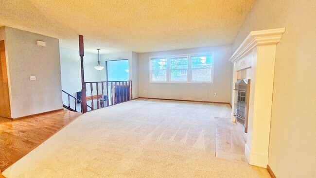 Foto del edificio - Charming 4 Bed 2 Bath Home in Wedgewood