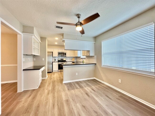 Building Photo - 1514 Park Meadow Dr