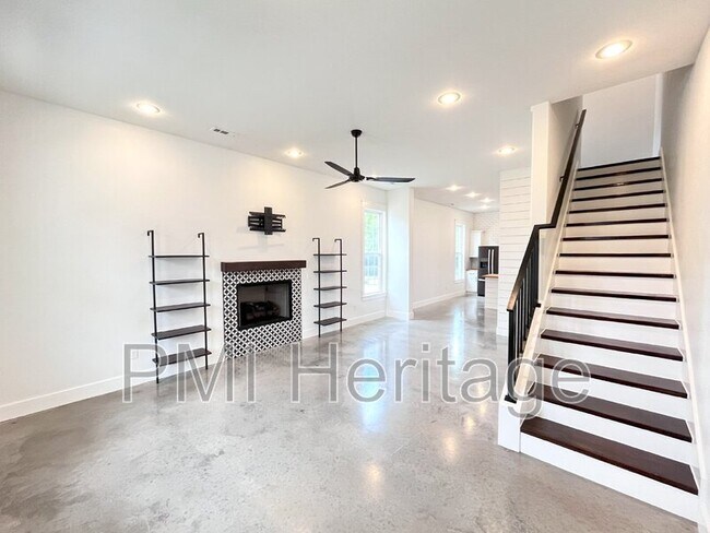 Foto del edificio - 1344 S Duncan Ave