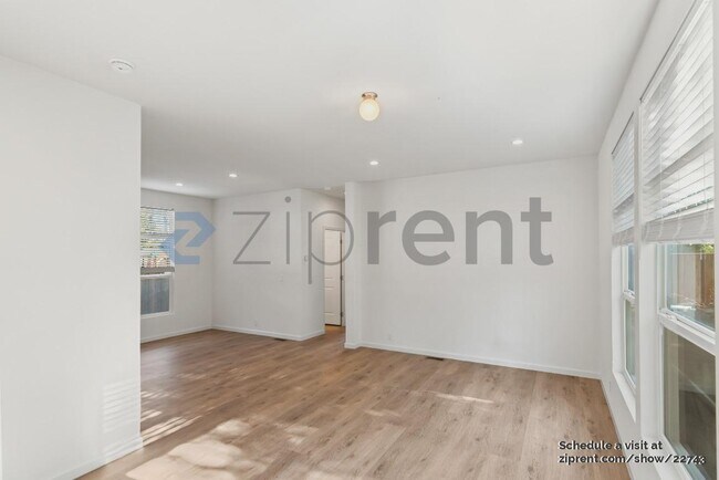 Foto del edificio - 1133 Lovell Ave