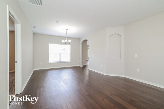 Building Photo - 2086 Rio Grande Canyon Loop