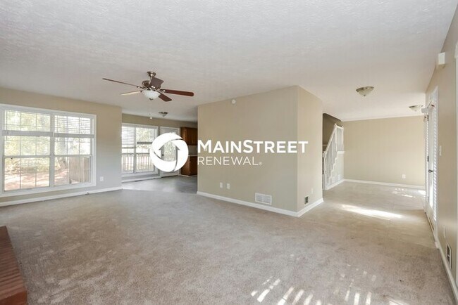 Foto del edificio - 4 Bedroom Pet-Friendly Home in McDonough, ...