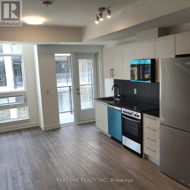 Building Photo - 851 Sheppard Ave W