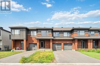 Building Photo - 227 Ormiston Cres