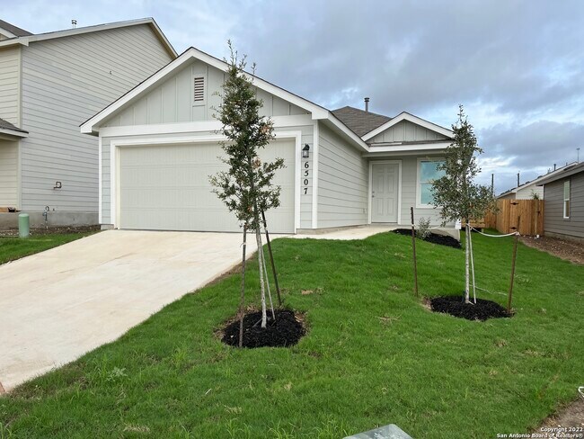 Foto del edificio - 6507 Scarecrow Wy