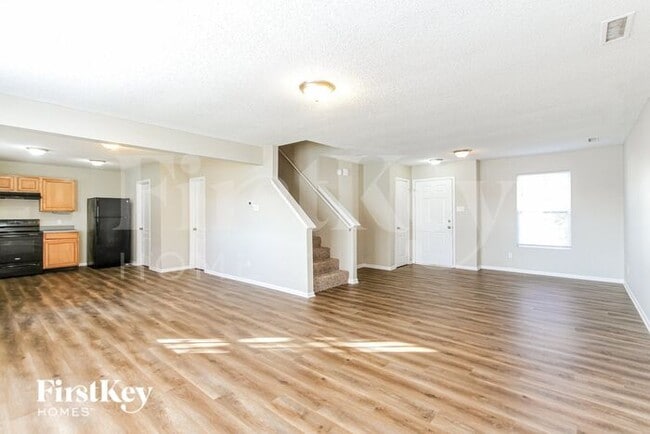 Building Photo - 10823 Gathering Dr