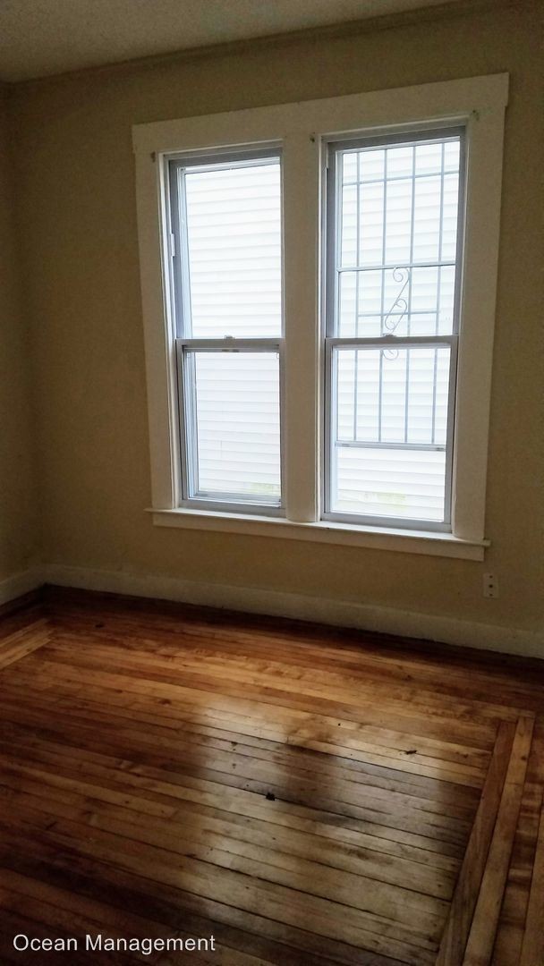 Building Photo - 2 br, 1 bath Apartment - 262 Dixwell Avenue