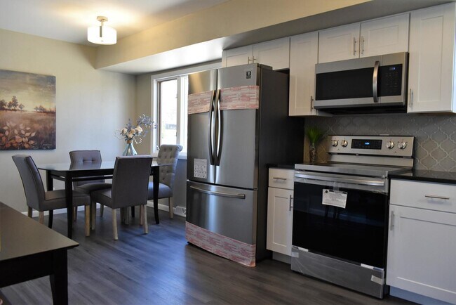 Kitchen - 1307 Green Tree Rd