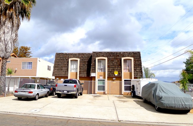Building Photo - 2605 Highland Ave