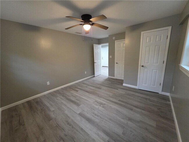 Foto del edificio - 3066 Baycrescent Dr