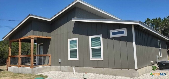 Building Photo - 1122 Diamondhead Dr