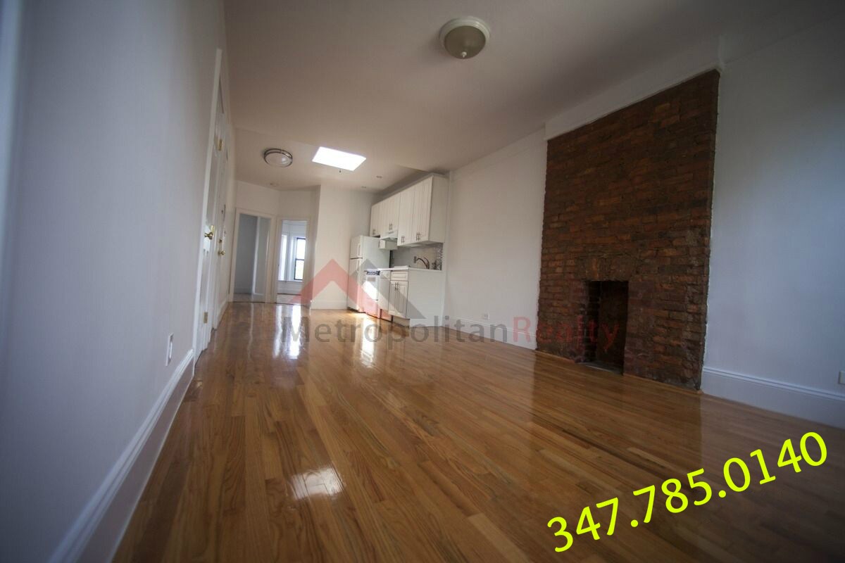 Primary Photo - 131 7th Ave