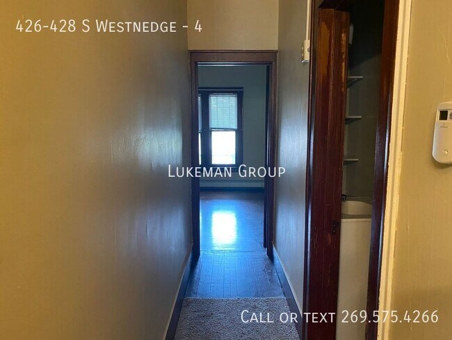 Building Photo - 426-428 S Westnedge #4 - 2 Bed/1 Bath Unit...