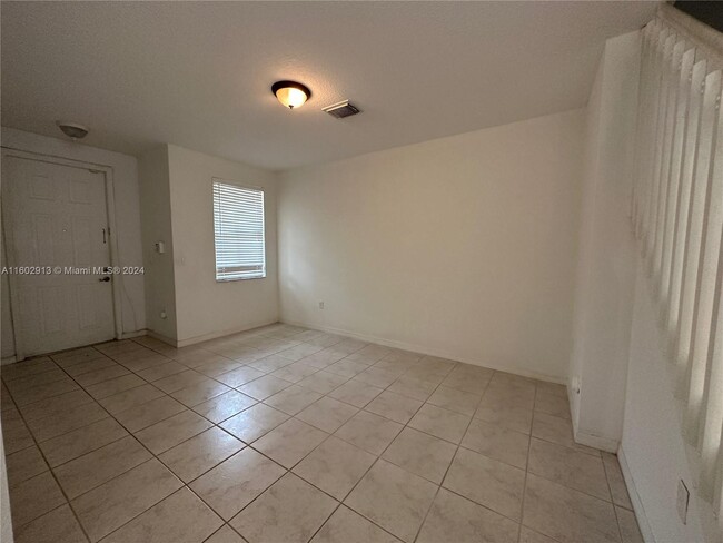 Foto del edificio - 16602 SW 78th Terrace