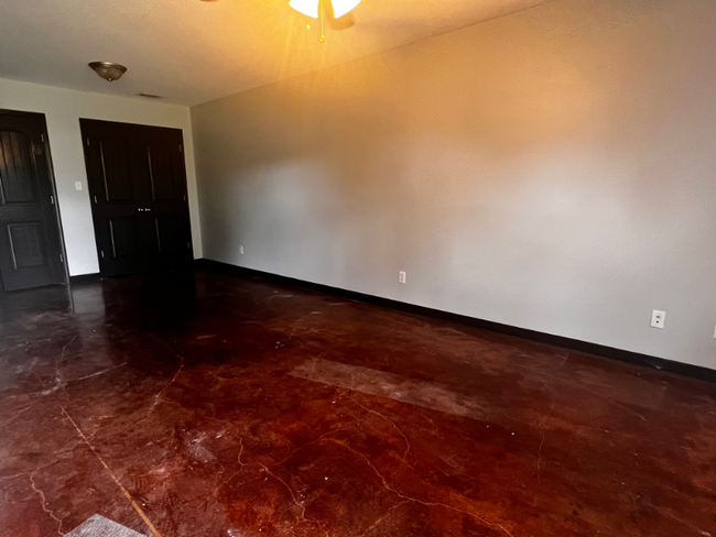 Building Photo - 107 Brookland St