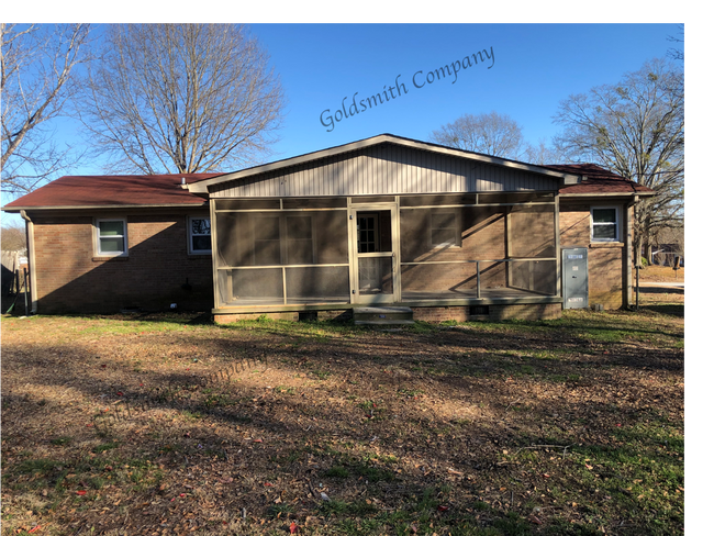 Building Photo - "Charming 3-Bedroom Retreat in Simpsonville with Spacious 1300 sqft Layout