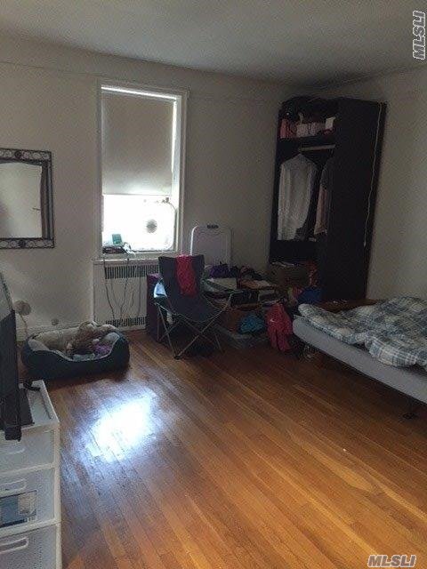 Foto del edificio - 155-1-155-90 90th Ave