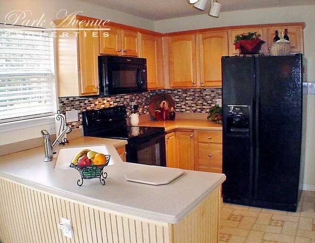 Building Photo - 1330 Camden Place Ct