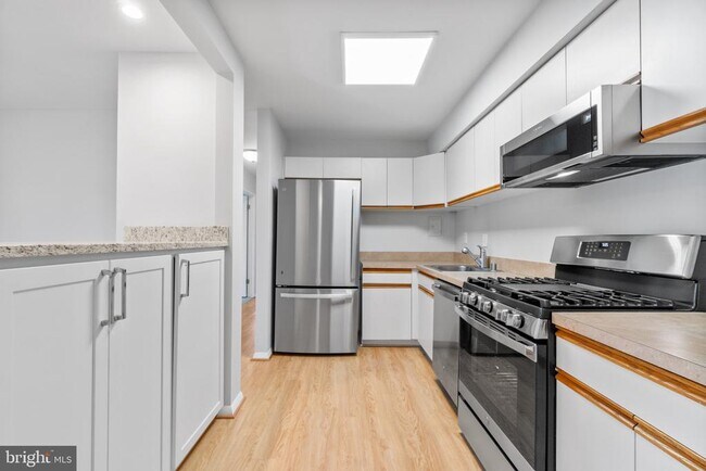 Foto del edificio - 208 Victor Pkwy