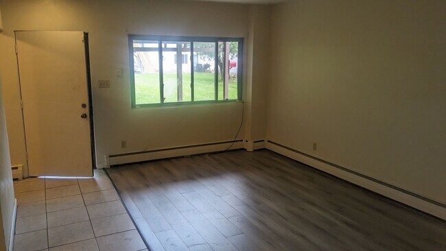 Foto del edificio - 105 Hilltop Dr