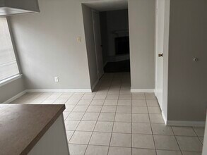 Building Photo - 8606 Summit Pines Dr