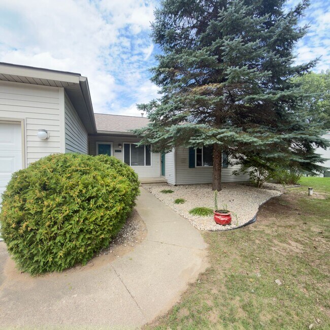Foto del edificio - 4443 Hillrise Ct NE