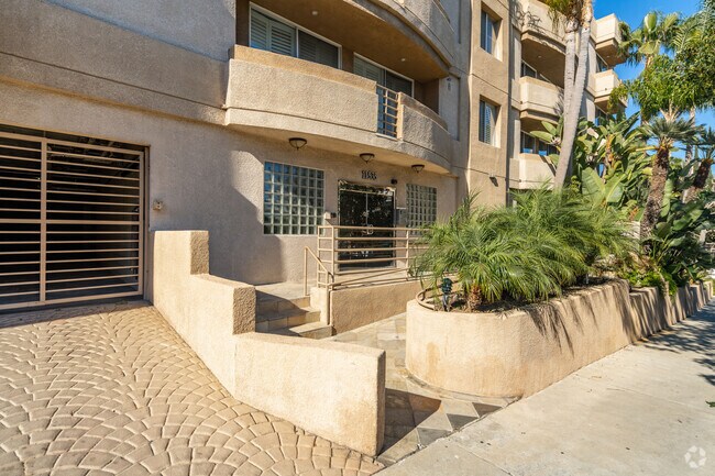 Entrance - Rochester Hill Condominiums