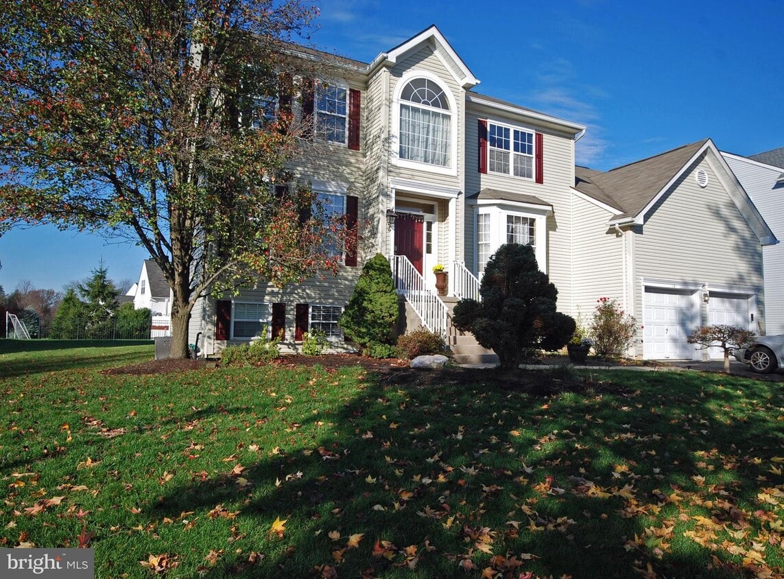 10 Moorsgate Cir, East Windsor, NJ 08520 House for Rent in East