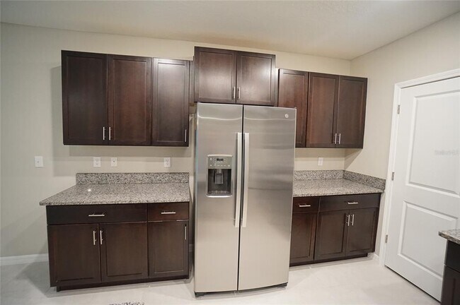 Building Photo - 15514 Miller Creek Dr