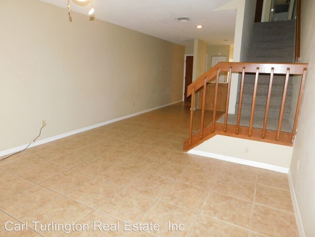 Foto del edificio - 2 br, 1.5 bath House - 811 SW 60 TERR