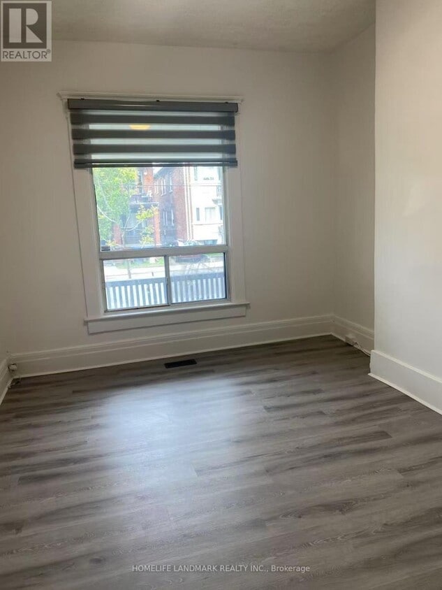 Photo principale - 1067 Dovercourt Rd