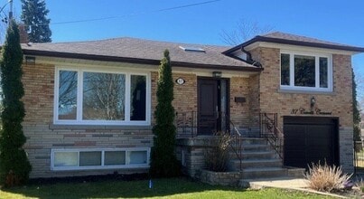 Building Photo - 37 Cavotti Cres