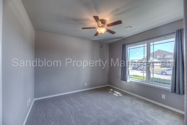 Foto del edificio - FOR LEASE | Jenks | 4 Bed, 2.5 Bath | $184...