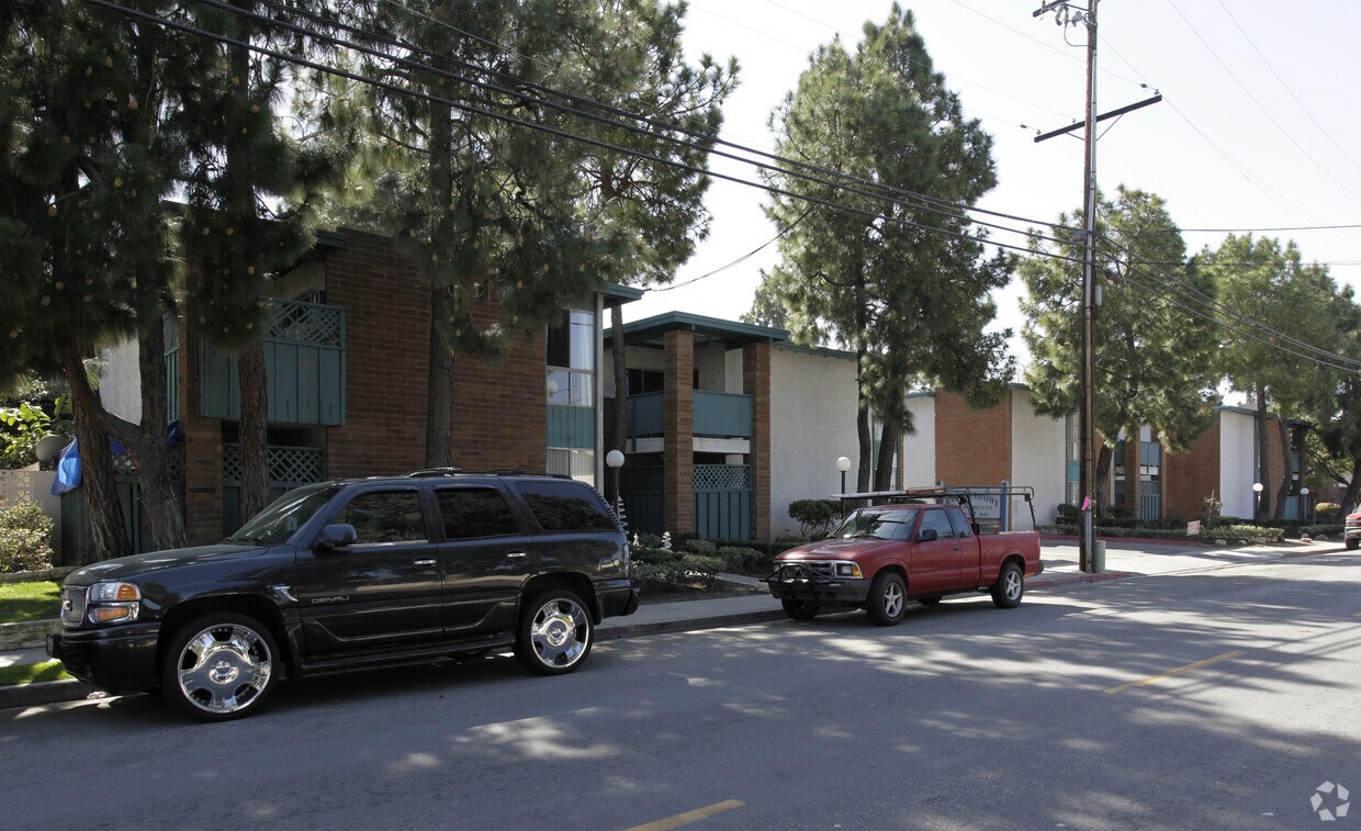 Bay Meadow Apartaments - Bay Meadow Apartments