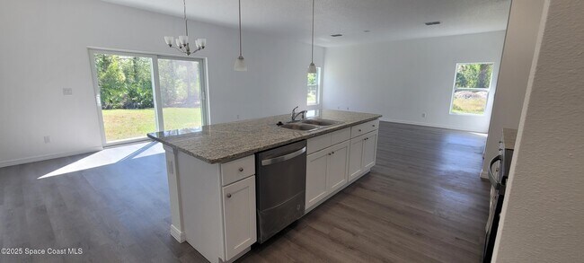 Foto del edificio - 457 Wiltshire Ave SW