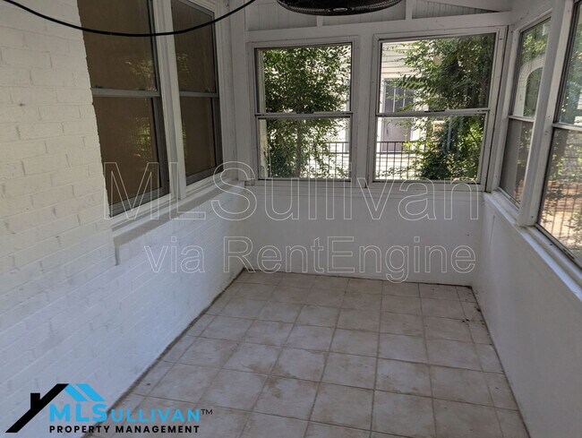 Foto del edificio - 1521 N Duke St