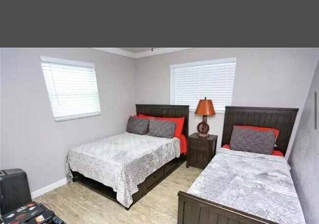 Foto del edificio - 6960 SW 1st St