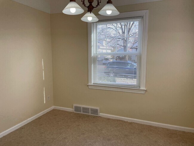 Foto del edificio - Charming 3-Bedroom Home for Rent – Quiet C...