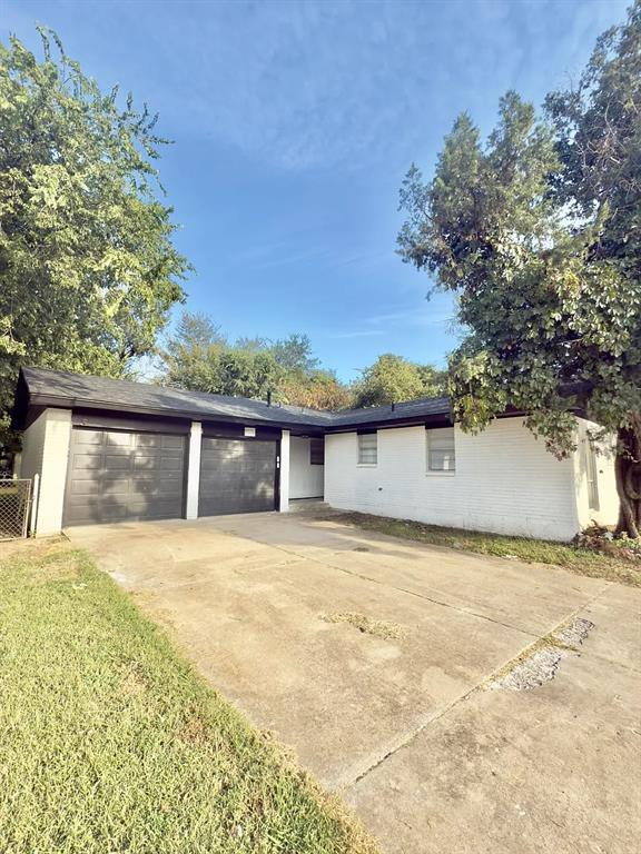 Foto del edificio - 4312 Meadowpark Dr