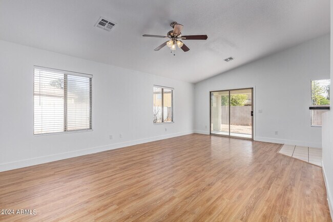 Building Photo - 7411 S 38th Dr